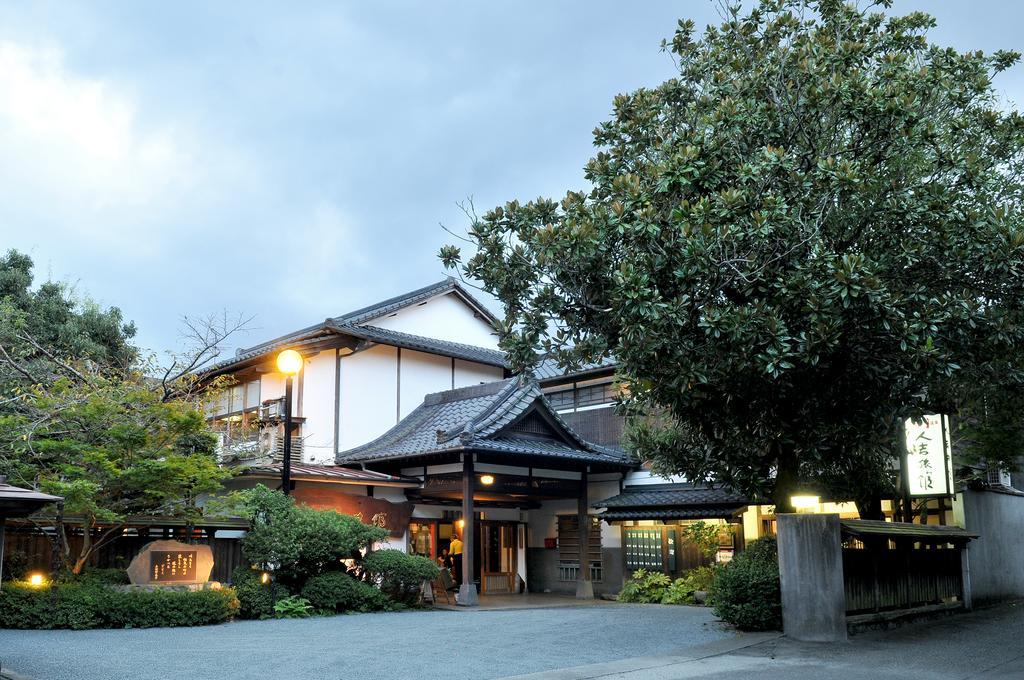 Hitoyoshi Ryokan Exteriér fotografie