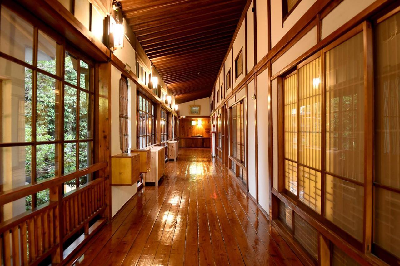 Hitoyoshi Ryokan Exteriér fotografie